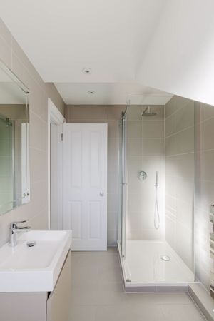 Bed 4 En Suite- click for photo gallery